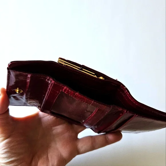 Small Clutch Eelskin Wallet - Picture 3 of 4